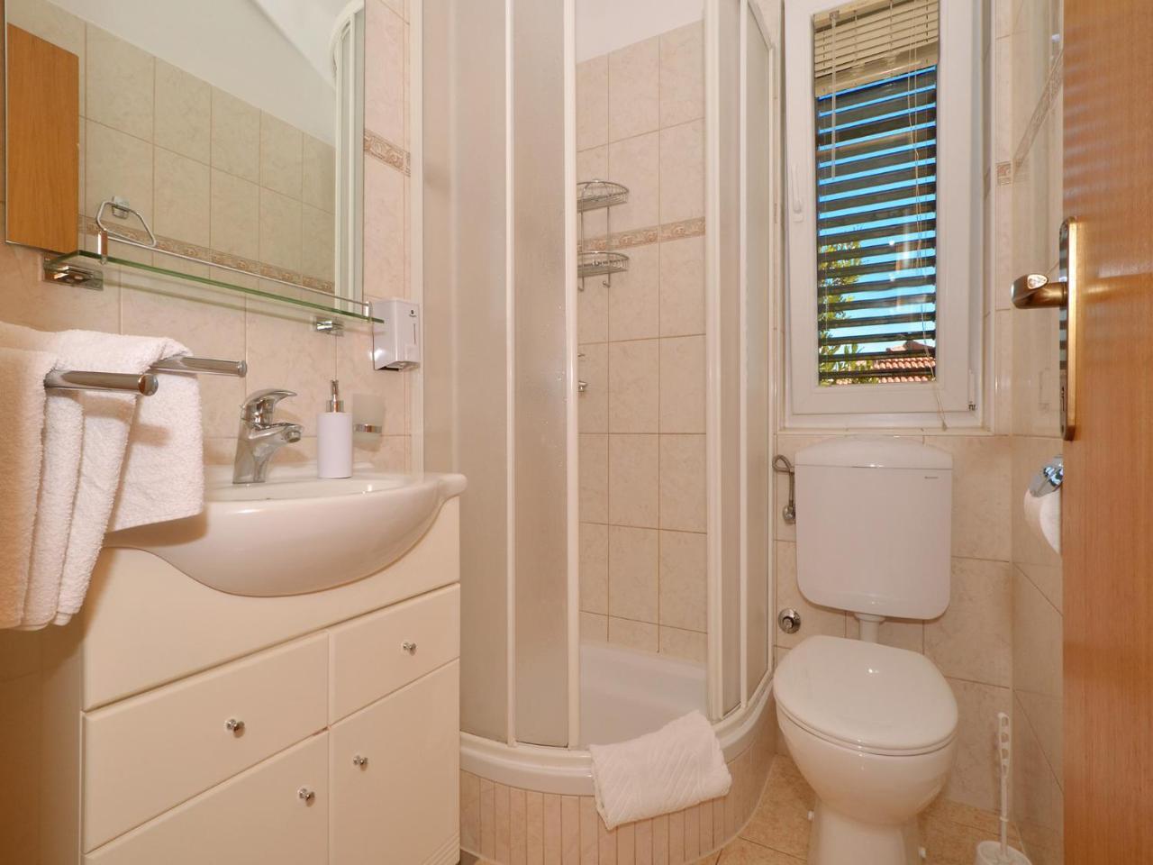 Apartments Nera Podstrana Ngoại thất bức ảnh