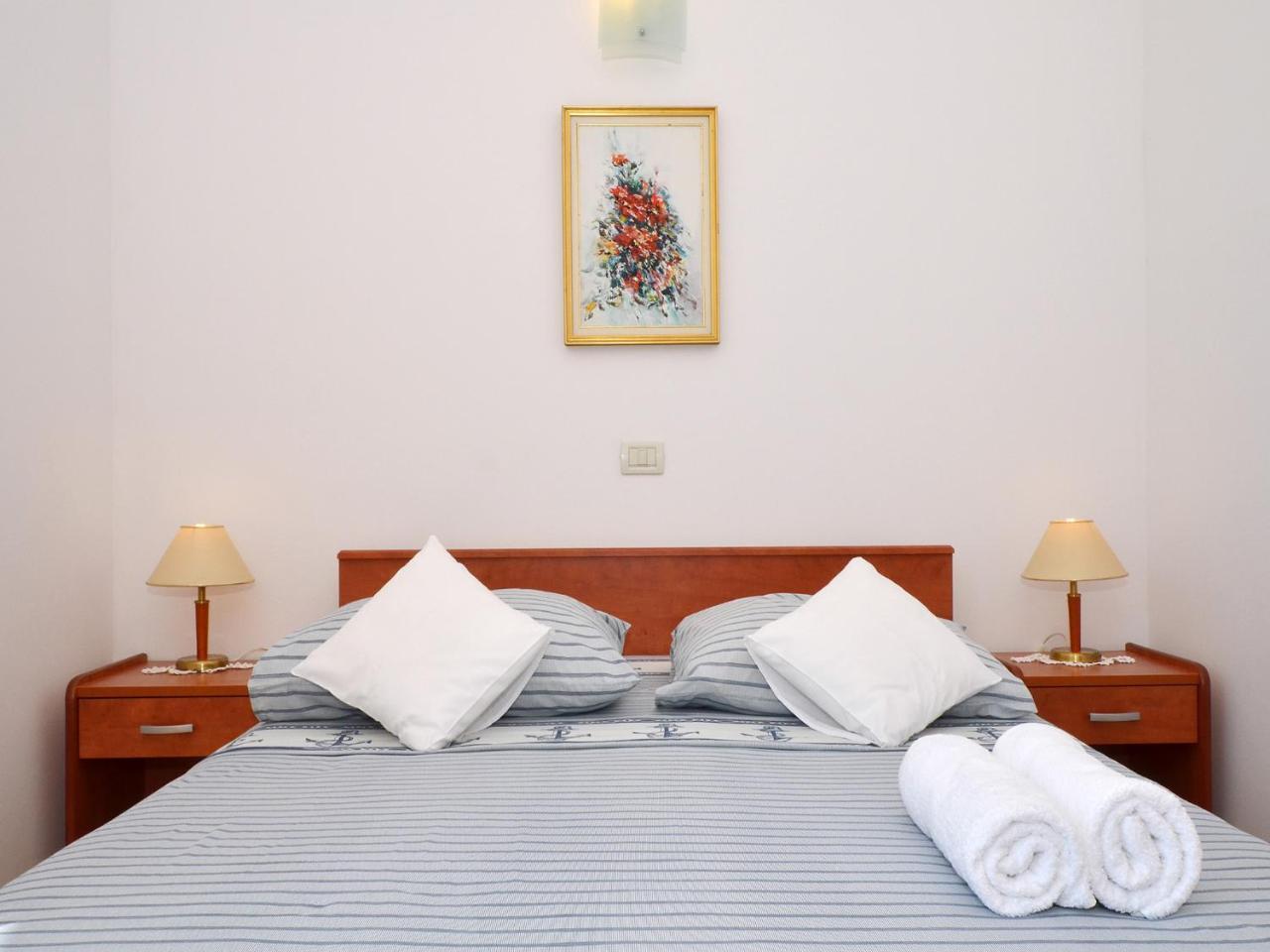 Apartments Nera Podstrana Ngoại thất bức ảnh