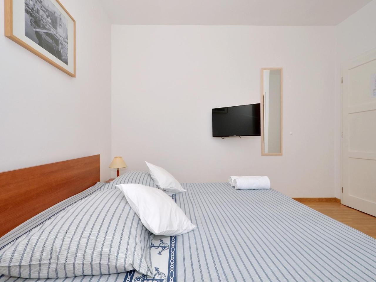 Apartments Nera Podstrana Ngoại thất bức ảnh